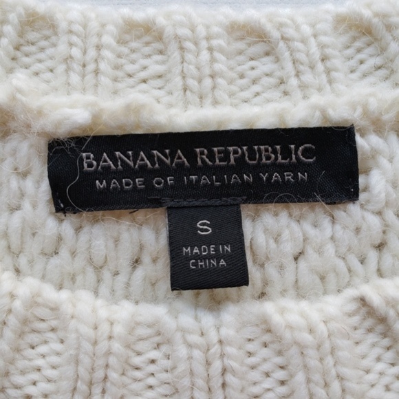 Banana Republic loop knit  Italian Yarn Sweater - Picture 2 of 4
